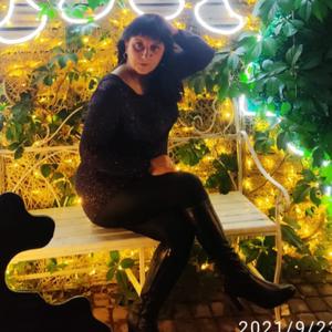 Девушки в Смоленске: Елена, 49 - ищет парня из Смоленска
