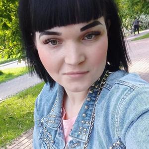 Девушки в Саратове: Маша, 25 - ищет парня из Саратова