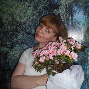 Девушки в Новокузнецке: Елена, 48 - ищет парня из Новокузнецка