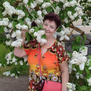 Девушки в Санкт-Петербурге: Валентина Вязникова, 64 - ищет парня из Санкт-Петербурга