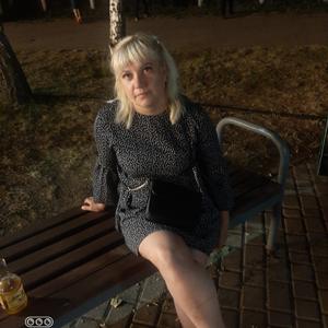 Девушки в Томске: Наталья, 32 - ищет парня из Томска