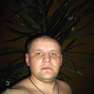 Юрий, 38 лет, Новоуральск