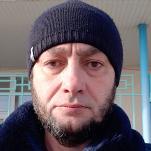 Парни в Нальчике: Рустам, 45 - ищет девушку из Нальчика