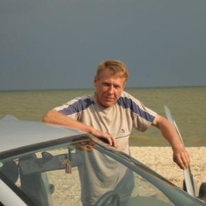 Парни в Саратове: Дмитрий, 57 - ищет девушку из Саратова