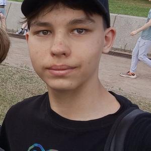 Парни в Санкт-Петербурге: Александр, 18 - ищет девушку из Санкт-Петербурга