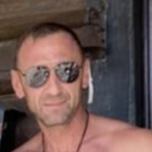 Парни в Волгодонске: Андрей, 51 - ищет девушку из Волгодонска