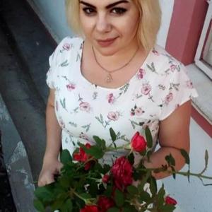 Девушки в Николаеве (Украина): Елена, 35 - ищет парня из Николаева (Украина)