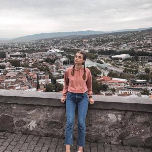 Девушки в Нижневартовске: Алинка, 24 - ищет парня из Нижневартовска