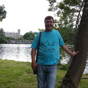 Парни в Гатчине: Анатолий, 54 - ищет девушку из Гатчины