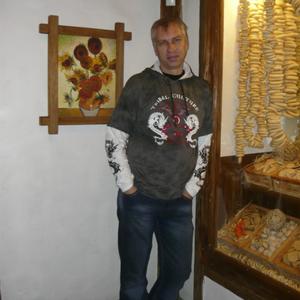 Парни в Саратове: Oleg, 55 - ищет девушку из Саратова