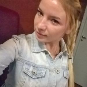 Девушки в Перми: Katya, 28 - ищет парня из Перми