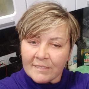 Девушки в Калининграде: Людмила, 51 - ищет парня из Калининграда