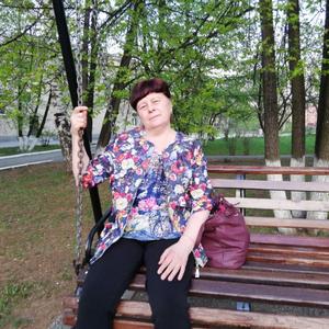 Девушки в Екатеринбурге: Марина Исупова, 60 - ищет парня из Екатеринбурга
