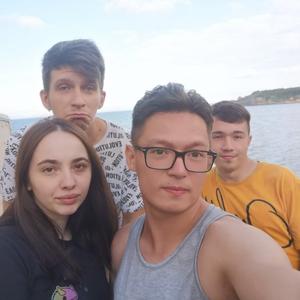 Парни в Новороссийске: Владислав, 30 - ищет девушку из Новороссийска