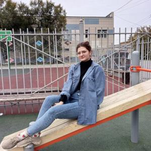 Девушки в Кемерово: Ангелина, 21 - ищет парня из Кемерово