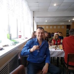 Парни в Томске: Виктор, 54 - ищет девушку из Томска