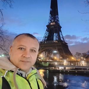 Парни в Paris: Alex, 40 - ищет девушку из Paris