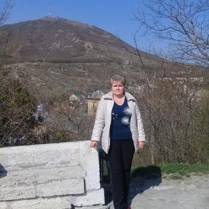Девушки в Пятигорске: Ilona, 55 - ищет парня из Пятигорска