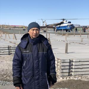 Парни в Омске: Мухтар, 57 - ищет девушку из Омска