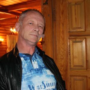 Парни в Череповце: Евгений Киселев, 60 - ищет девушку из Череповца