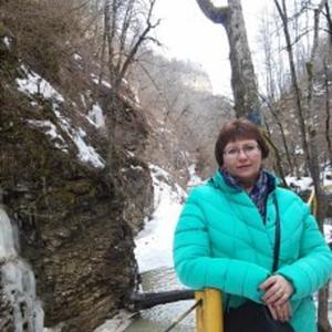 Девушки в Волгограде: Мария, 57 - ищет парня из Волгограда