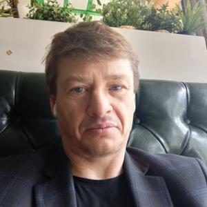 Парни в Новомосковске: Владимир Миралюб, 48 - ищет девушку из Новомосковска