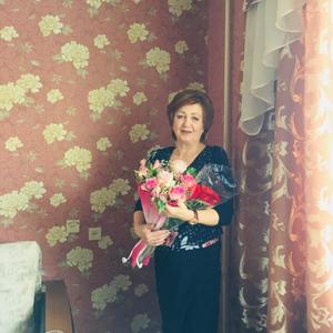 Девушки в Омске: Мария Смычкова, 66 - ищет парня из Омска