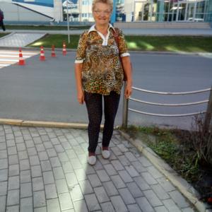 Девушки в Владивостоке: Светлана, 73 - ищет парня из Владивостока