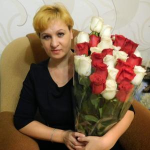 Девушки в Казани (Татарстан): Валентина, 44 - ищет парня из Казани (Татарстан)