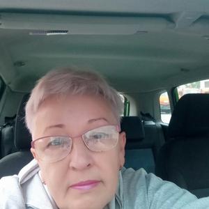Девушки в Екатеринбурге: Любовь Лапина, 60 - ищет парня из Екатеринбурга