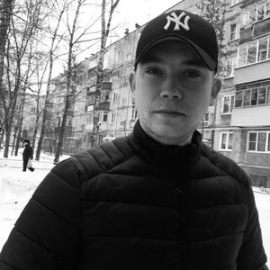 Антон, 25 лет, Первомайск