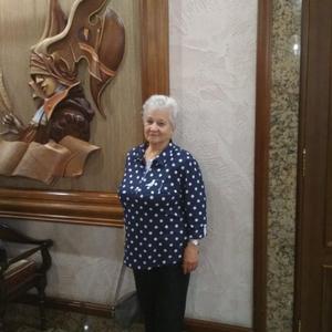 Девушки в Северске: Людмила, 75 - ищет парня из Северска