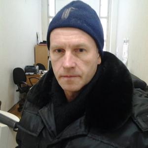 Парни в Ижевске: Александр , 65 - ищет девушку из Ижевска