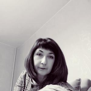 Девушки в Вологде: Елена, 55 - ищет парня из Вологды