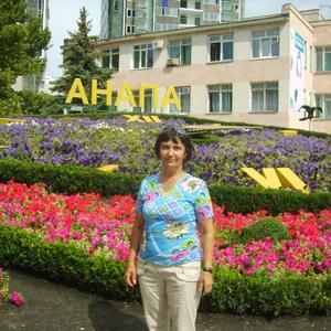 Девушки в Анапе: Валентина, 76 - ищет парня из Анапы