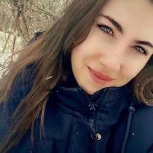 Девушки в Краснодаре (Краснодарский край): Кристина, 22 - ищет парня из Краснодара (Краснодарский край)