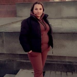 Девушки в Челябинске: Юлия, 27 - ищет парня из Челябинска