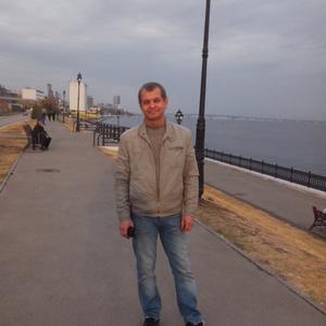 Парни в Саратове: Дмитрий Часовников, 65 - ищет девушку из Саратова