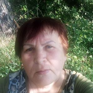 Девушки в Новосибирске: Ольга, 65 - ищет парня из Новосибирска