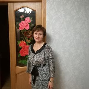 Девушки в Нижнекамске: Алия, 53 - ищет парня из Нижнекамска