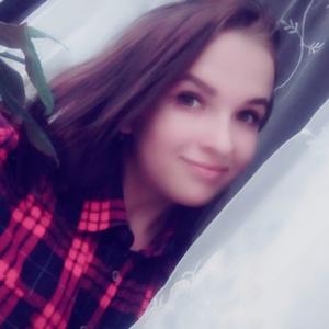 Девушки в Ульяновске: Надежда, 25 - ищет парня из Ульяновска