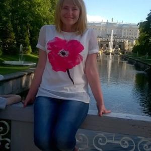 Девушки в Гатчине: Ольга, 43 - ищет парня из Гатчины