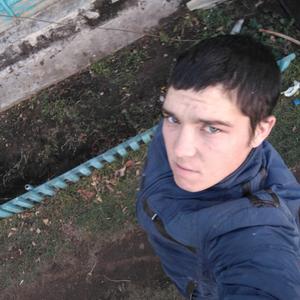 Юрий, 28 лет, Новосергиевка
