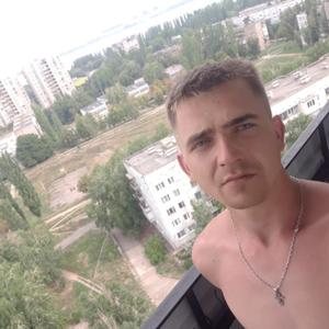 Парни в Бикине: Алексей, 25 - ищет девушку из Бикина