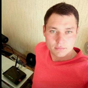 Анатолий, 37 лет, Астрахань