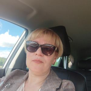 Девушки в Сатке: Юлия, 53 - ищет парня из Сатки