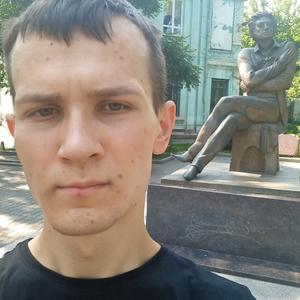 Парни в Уссурийске: Олег, 22 - ищет девушку из Уссурийска