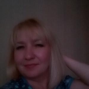 Девушки в Ульяновске: Ирина Салимова, 41 - ищет парня из Ульяновска