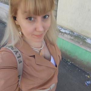 Девушки в Саратове: Анастасия, 40 - ищет парня из Саратова