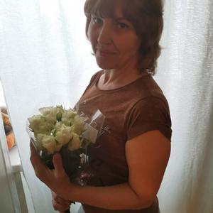Девушки в Череповце: Елена, 51 - ищет парня из Череповца